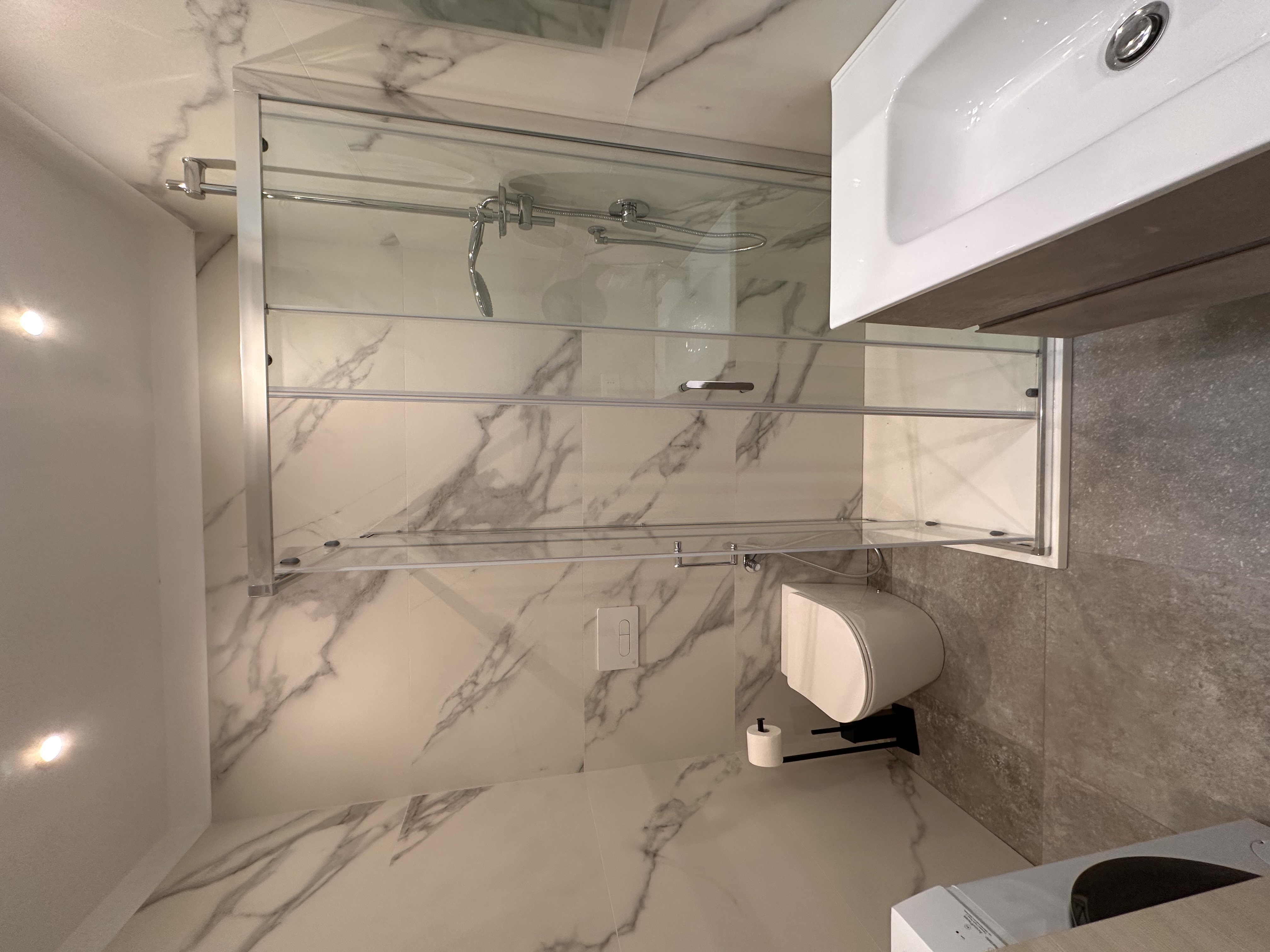 Bagno con effetto marmo